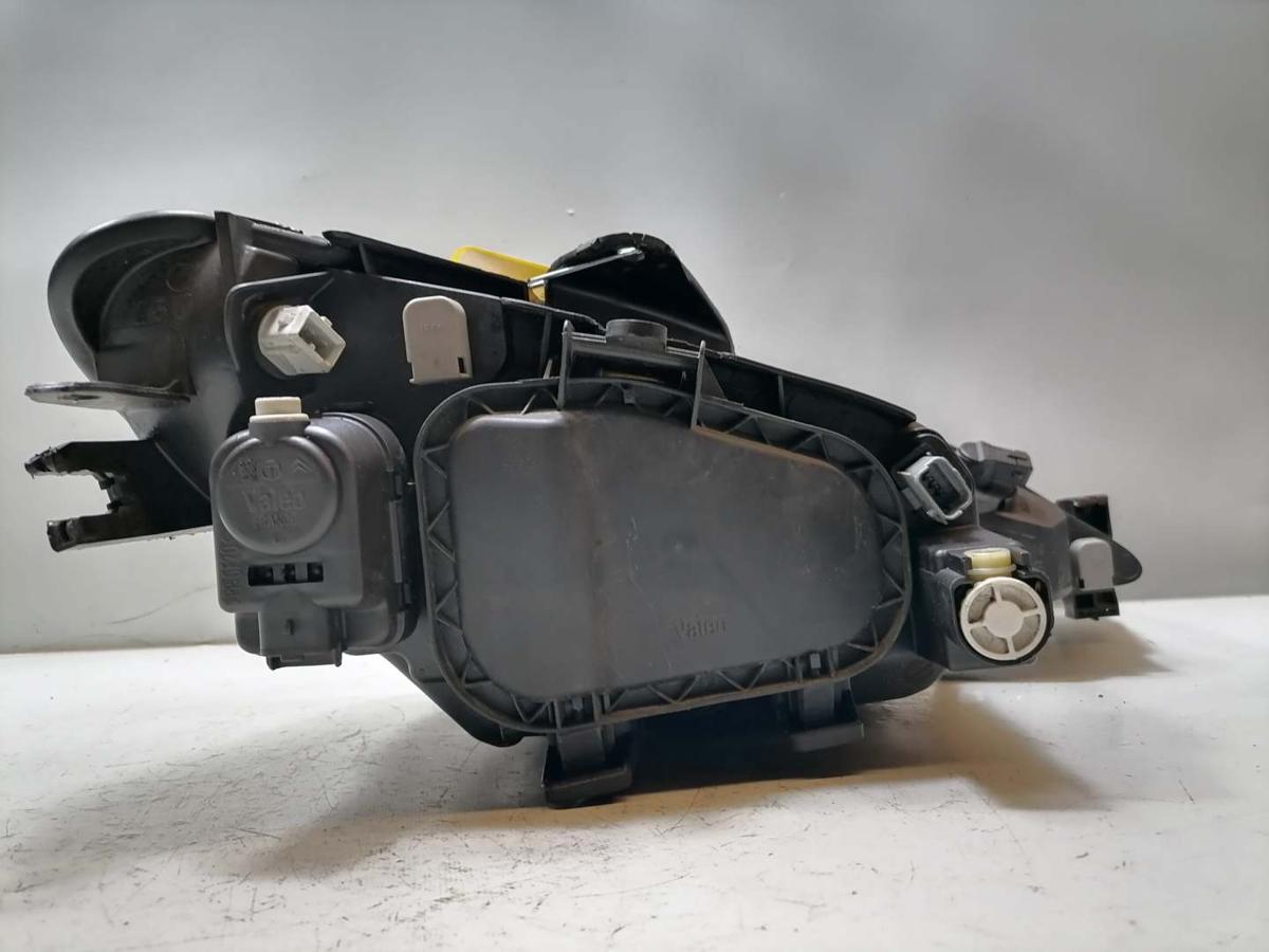 Peugeot 206 original Scheinwerfer vorn links Halogen Bj.2003